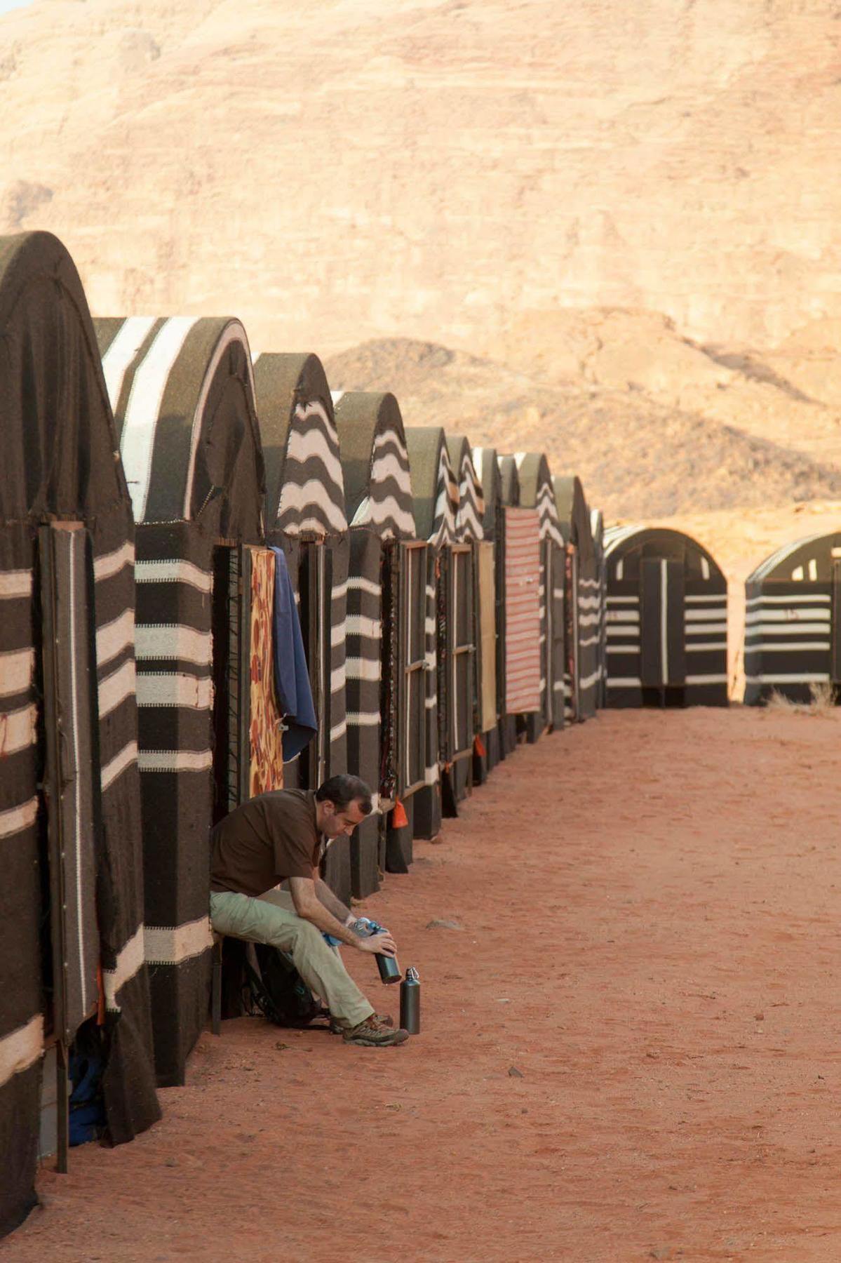 Wadi Rum Caravan Camp Экстерьер фото