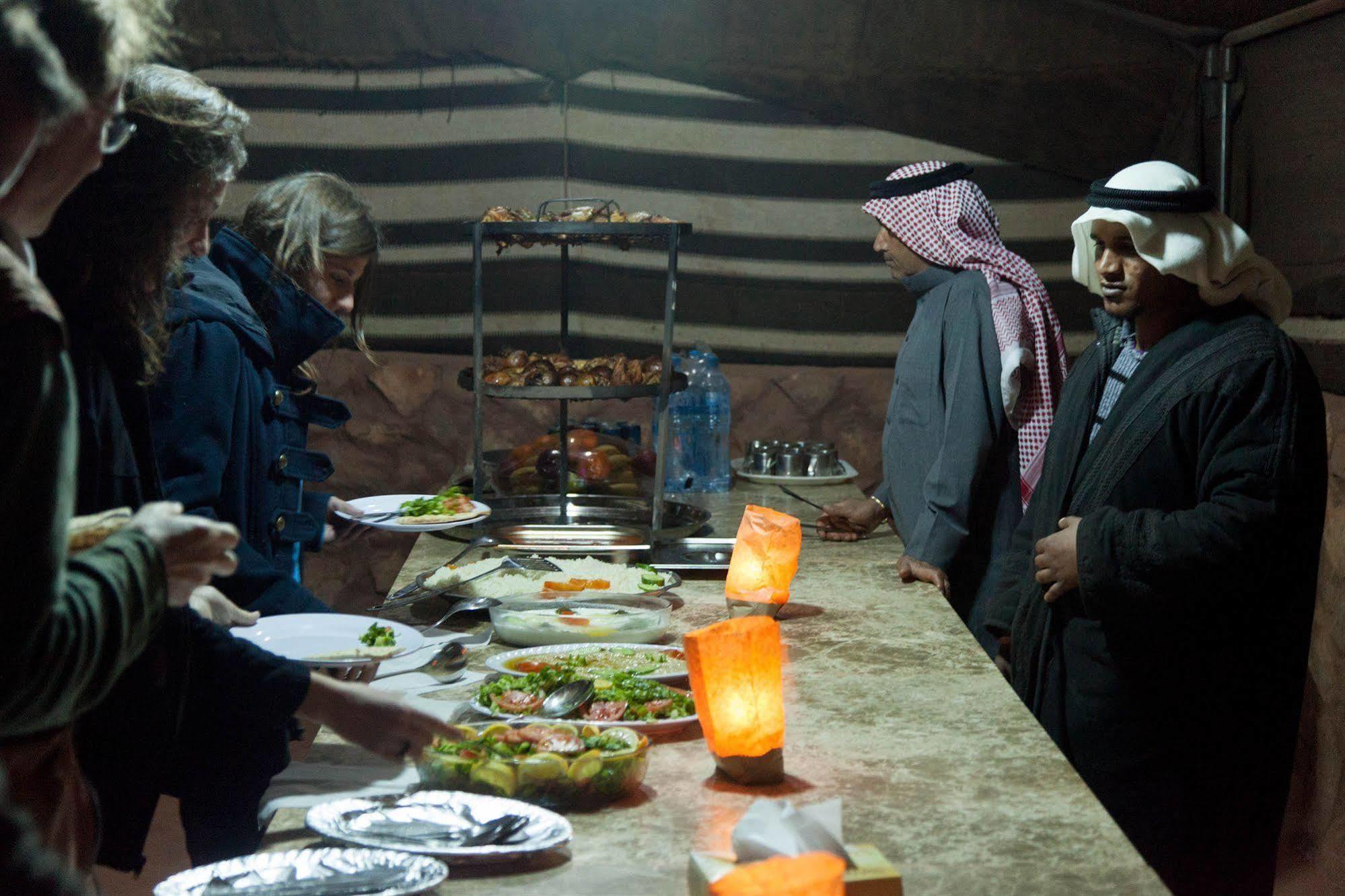 Wadi Rum Caravan Camp Экстерьер фото