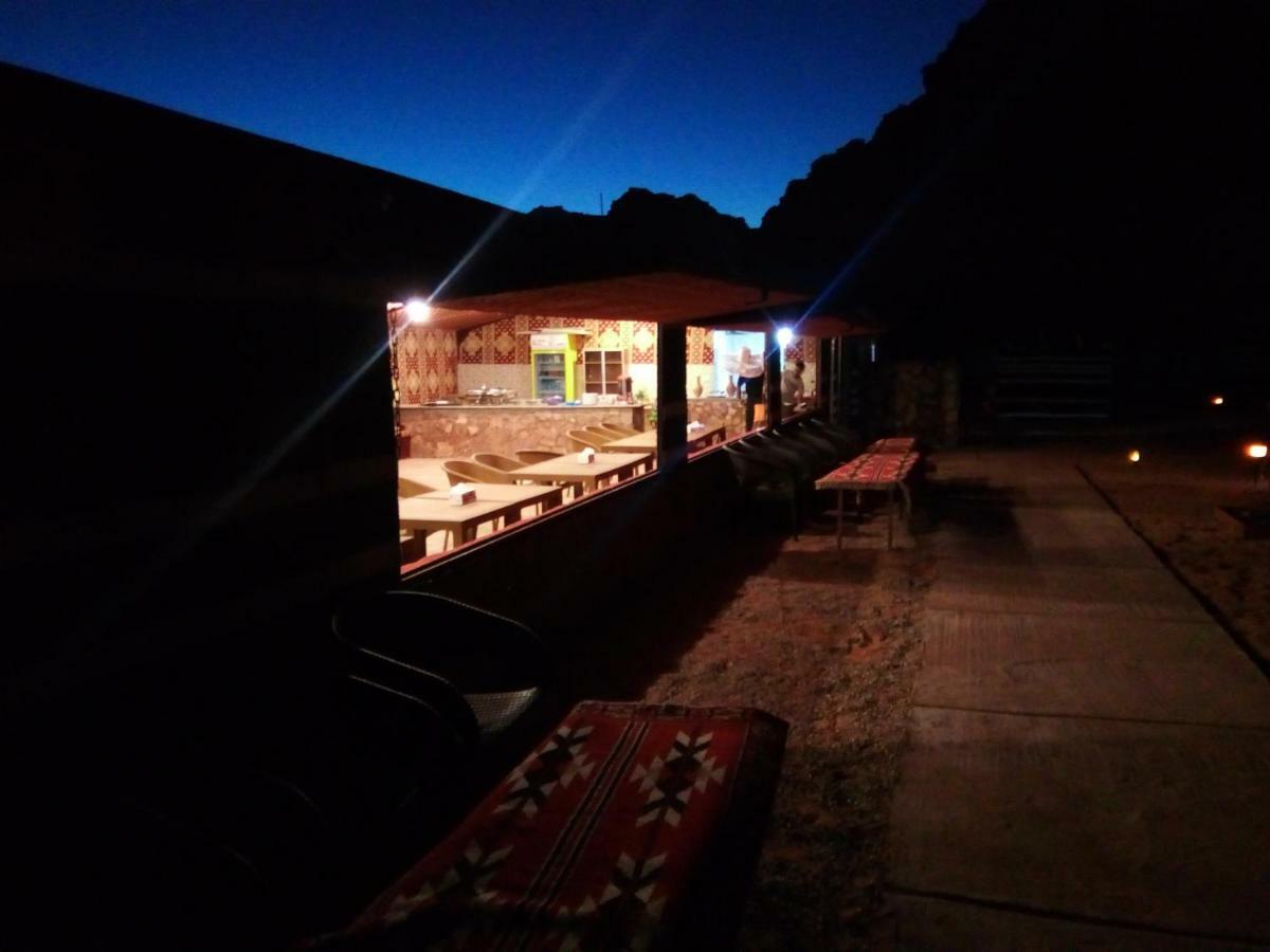 Wadi Rum Caravan Camp Экстерьер фото
